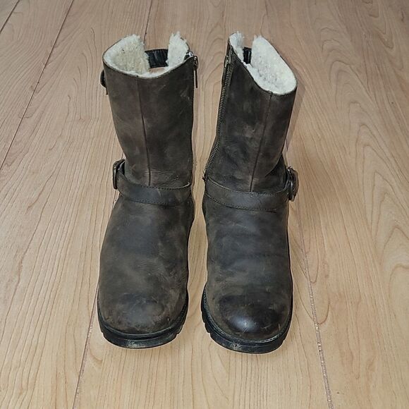 UGG BROWN GRANDLE WATERPROOF LEATHER BOOTS, SIZE 7 S/N 1003579 - Picture 5 of 16
